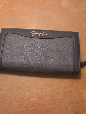Jessica Simpson wallet
